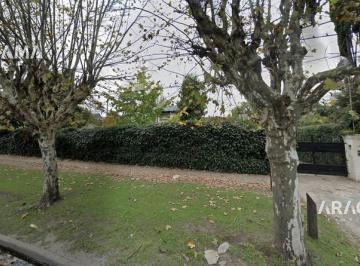 Terreno · 350m² · 6 Ambientes · 2 Cocheras · Terreno Ideal Desarrollo Comercial Sobre Av Fair 124 - Monte Grande