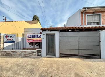 Casa · 140m² · 3 Ambientes · 1 Cochera · Casa en Lomas de Zamora (Partido)