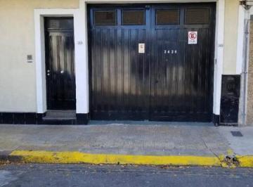 Bodega-Galpón · 140m² · Galpon - Villa del Parque - Alquiler 140 m - Varios Rubros