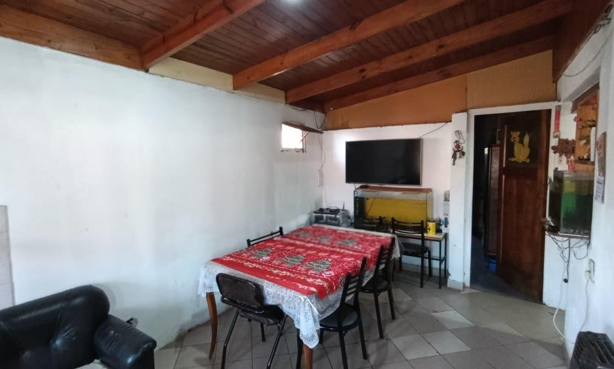 Ingeniero Mosconi  al 2100 Villa Gobernador Galvez