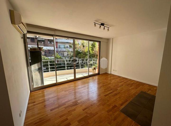 Excelente Semipiso de Dos Ambientes, Dormitorio en Suite, Toilette y Gran Balcón