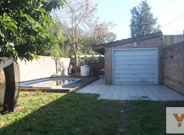 Casa · 80m² · 4 Ambientes · Casa en Venta - 3 Dorm. 2 Baños - 303 m - Berazategui