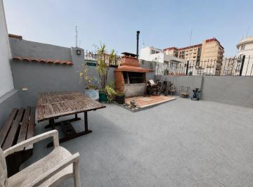 PH · 188m² · 8 Ambientes · PH - Entrada Indep - 8 Amb en Venta en San Telmo con Terraza y Parrilla!