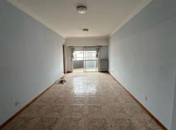 Departamento · 100m² · 4 Ambientes · 1 Cochera · Departamento 4 Ambientes a La Calle con Cochera