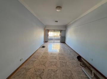 Departamento · 100m² · 4 Ambientes · 1 Cochera · Departamento 4 Ambientes a La Calle con Cochera