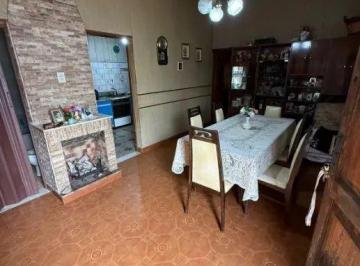 WFE-WFE-68_2 · Casa en Venta en Ramos Mejia Sur, 3/4 Ambientes con un Patio Impresionante y Cochera Pasante
