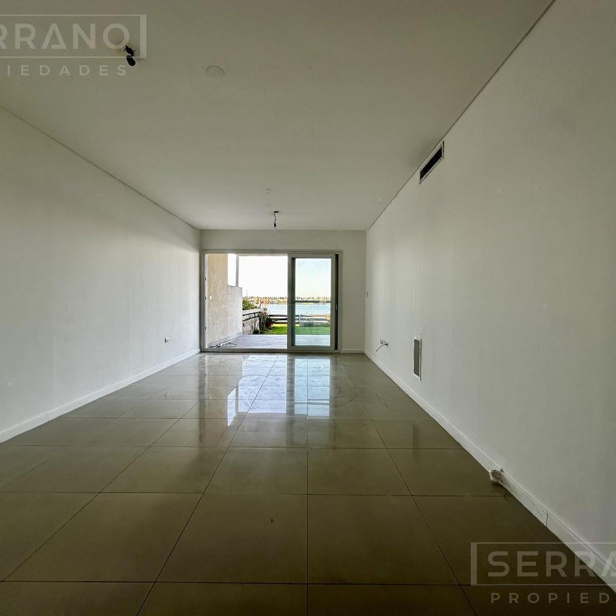 Fas. Departamento 3 Ambientes con Jardin. Vila Vela, Villanueva, Dean Funes al 1600