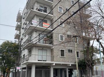 Departamento de 2 ambientes, Quilmes · Excelente Departamento en Esquina – Luminoso y con Amplio Balcón