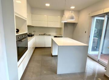 Casa · 350m² · 5 Ambientes · 2 Cocheras · Venta Casa 5 Ambientes Villa Sarmiento Pileta