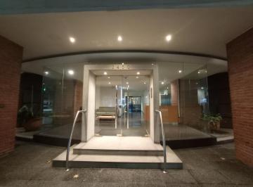 Entrada al edificio · Alquiler Temporario Departamento 3 Ambientes en Colegiales