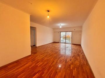 Departamento · 94m² · 4 Ambientes · Departamento en Venta en Villa del Parque 4 Amb con Dep y Balcón Al Frente