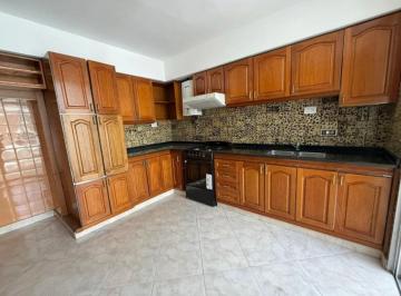 Casa · 245m² · 4 Ambientes · 1 Cochera · Alquiler Casa 3 Dorm. B° Maipú 1ª Sección