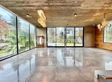 Casa · 220m² · 5 Ambientes · Casa en Venta Banco Provincia