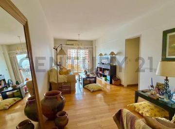 Departamento · 66m² · 3 Ambientes · 1 Cochera · Venta Departamento 3 Ambientes Palermo con Cochera Piso Alto Luminoso Oportunidad
