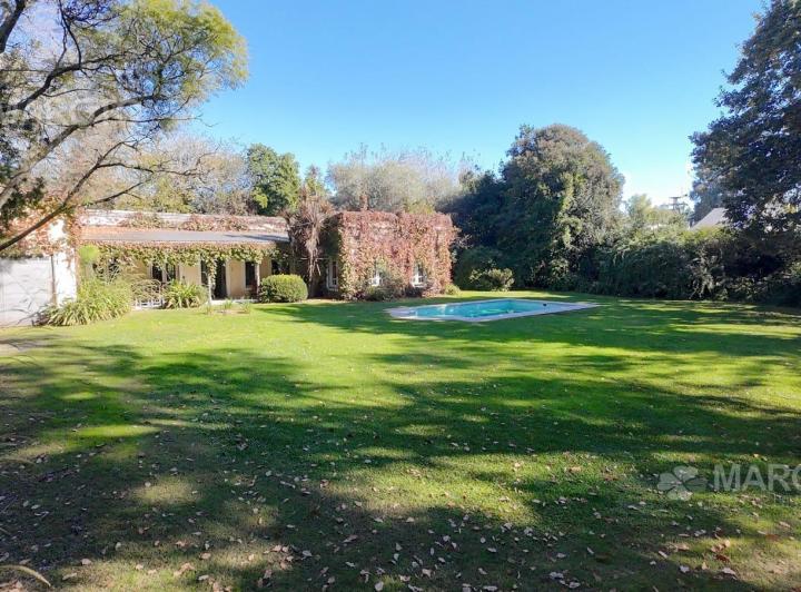 Terreno · 280m² · 4 Ambientes