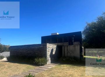 Casa · 1800m² · 6 Ambientes · 4 Cocheras · Alquiler Casa Barrio Altos del Golf Villa Allende