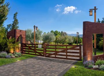 Terreno · 626m² · Isla Jordán Cipollerti/ Terreno en Venta