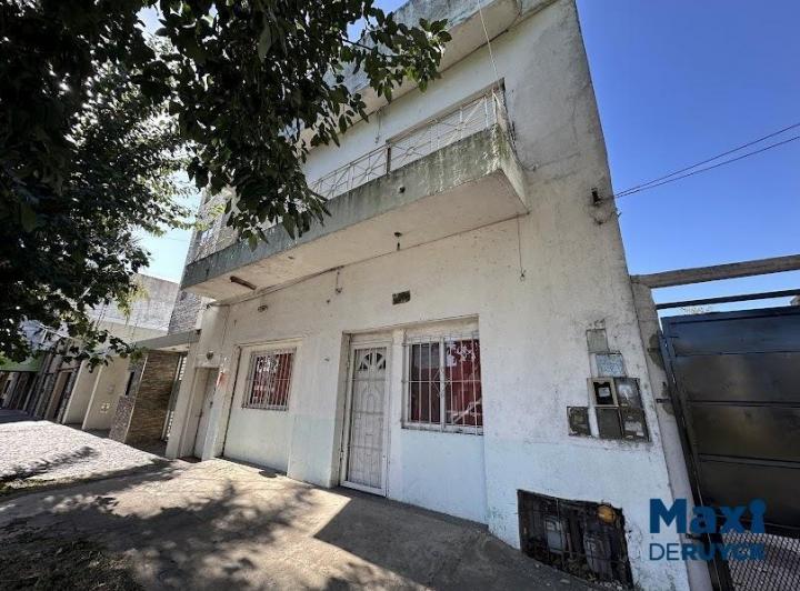 Terreno · 200m² · 6 Ambientes