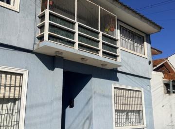 PH · 80m² · 4 Ambientes · PH Cuatro Ambientes Super Luminoso Primer Piso por Escaleras