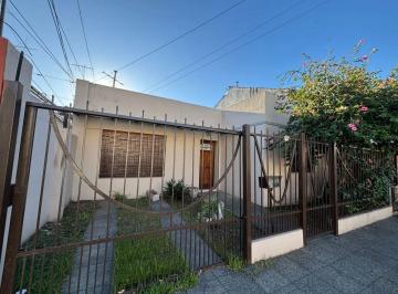 UGX-UGX-46_2 · Venta Casa 2 Dorm. Villa Luzuriaga con Cochera