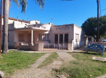 UGX-UGX-50_2 · Venta Casa Ramos Mejía con Cochera