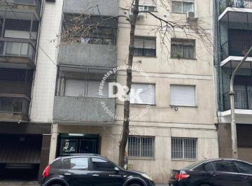 Departamento de 3 ambientes, Recoleta · Departamento en Venta de 2 Dorm. a Refaccionar en Recoleta