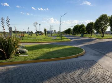 Terreno · 600m² · Venta - Dos Terrenos en Esquina - Estacion Alvear 3