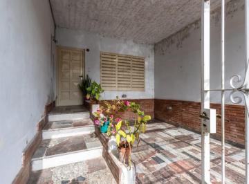 Casa · 173m² · 5 Ambientes · 1 Cochera · Venta - Casa de Tres Dorm., Cochera y Patio - Barrio General José de San Martín