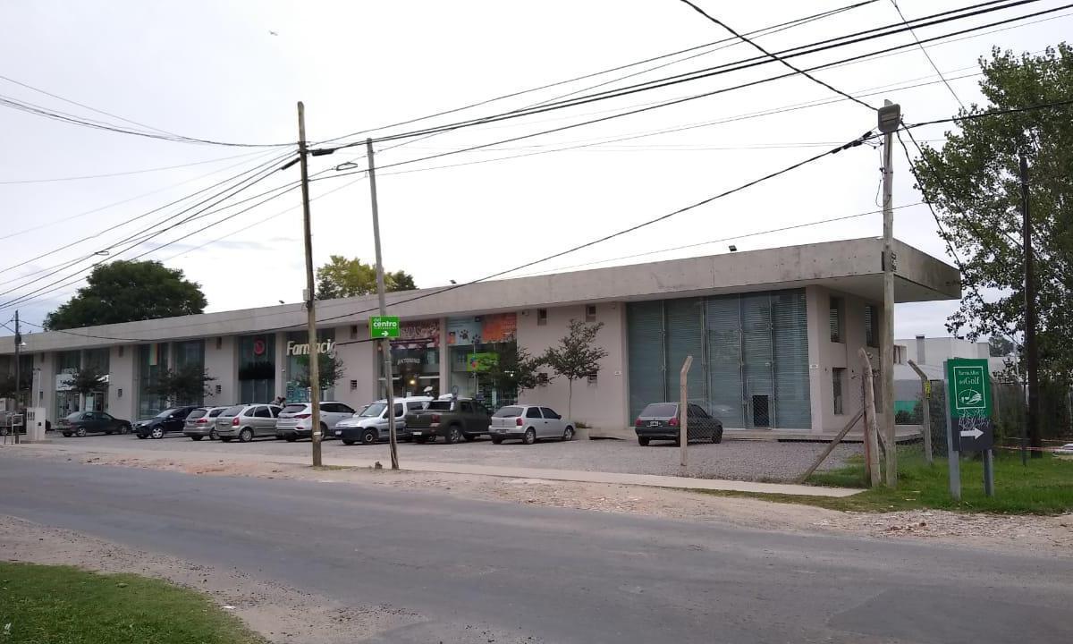 467 esq 135 Local 7  Altos del Golf,  City Bell, La Plata