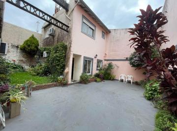 Casa de 4 ambientes, Liniers · PH 2 Plantas Ercilla 6000, Parque Avellaneda, Caba 4 Ambientes 250 m² 3 Baños Patio U$s 160.000