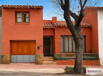 FRENTE CASA · Casa en Quinta Sección