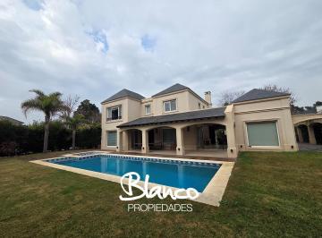 Casa · 330m² · 5 Ambientes · 2 Cocheras · Casa en Venta en Septiembre, Escobar, G. B. a. Zona Norte