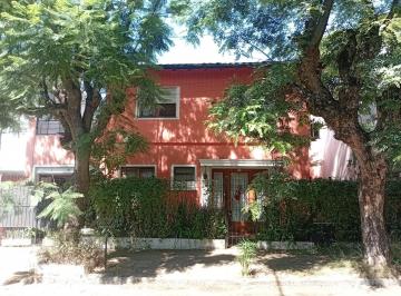 Casa · 191m² · 5 Ambientes · 1 Cochera · Venta Casa 5 Amb en Olivos!
