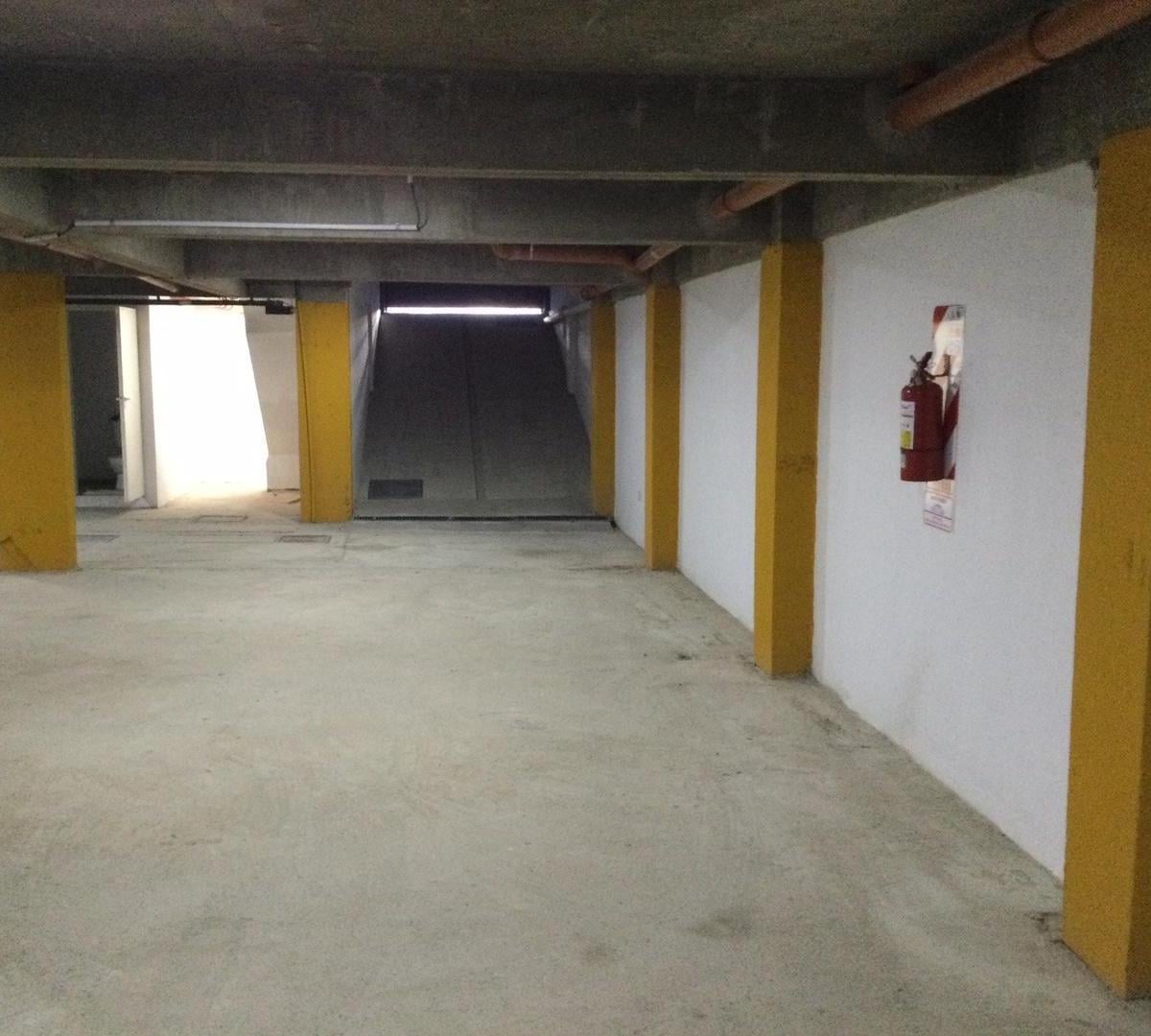 Av. Hipólito Yrigoyen 7726, Banfield, Lomas de Zamora