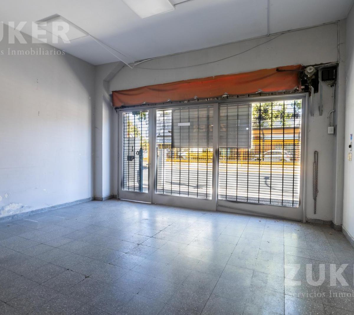 Av. Juan B Justo al 3200, Villa Crespo, Capital Federal