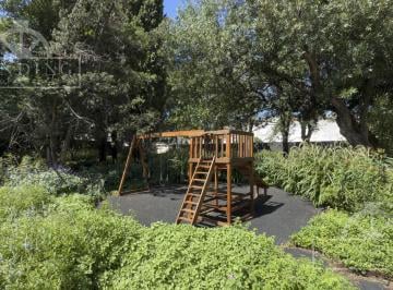 Departamento · 72m² · 3 Ambientes · 1 Cochera · 3 Ambientes con Gran Jardin Propio, Cochera y Amennities