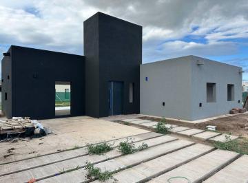 Casa · 136m² · 3 Ambientes · 4 Cocheras · Venta Casa Siete Soles Alqarias a Estrenar