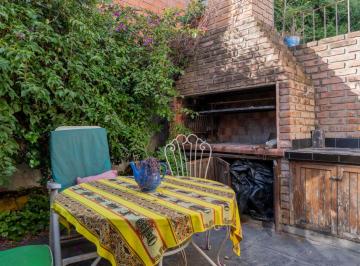 Casa de 4 ambientes, La Matanza · Duplex 4 Amb. en Venta. con Entrada de Auto y Patio con Parrilla. Apto Crédito Bancario.