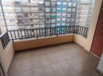 Departamento · 89m² · 3 Ambientes · Sempiso 3 Ambientes a La Calle con Balcón Terraza