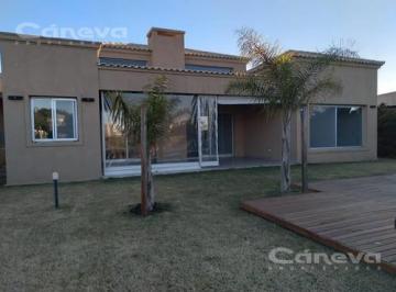 Casa · 190m² · 5 Ambientes · 2 Cocheras · Casa en San Marco