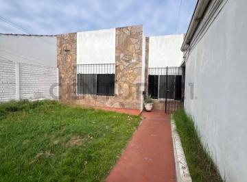 Casa · 142m² · 5 Ambientes · 1 Cochera · Casa en Venta en Villa Catella