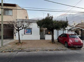 Casa de 3 ambientes, La Matanza · Casa en Lote Propio con Cochera en Ramos Mejia