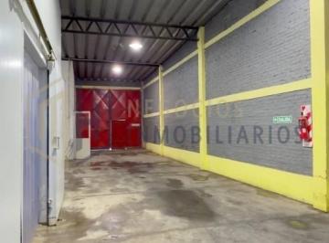 Bodega-Galpón · 335m² · Excelente Galpon con Camaras Frigorificas en Santo Tome