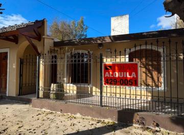 Casa de 4 ambientes, Córdoba · Alquiler Casa 2 Dorm.