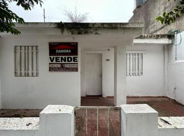 Casa · 62m² · 2 Dormitorios · Casa en Barrio Avellaneda