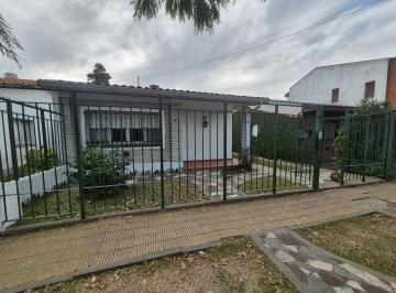 Casa · 160m² · 3 Ambientes · 5 Cocheras · Venta Casa de 3 Ambientes en Barrio Grafico Wilde