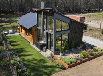 Casa · 62m² · 3 Ambientes · 1 Cochera · Casa Moderna en PH 2 Dorm en Una Planta con Gas Dina Huapi