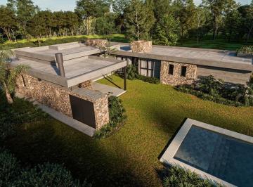 Casa · 240m² · 5 Ambientes · 4 Cocheras · Casa en Venta Terravista 5 Amb Financia en Pozo