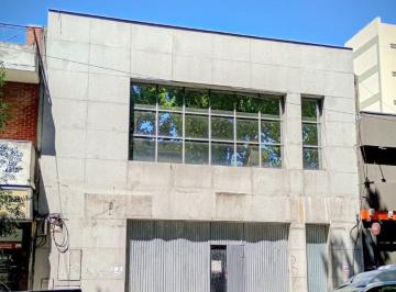 Local comercial · 698m² · Importante Local en Liniers 2 Plantas (Ex Citibank)
