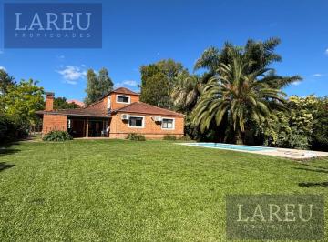 Casa · 131m² · 4 Ambientes · 2 Cocheras · Casa en Venta - Barrio La Delfina en Una Planta